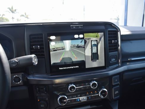 Used 2025 Ford F350 Lariat image 29