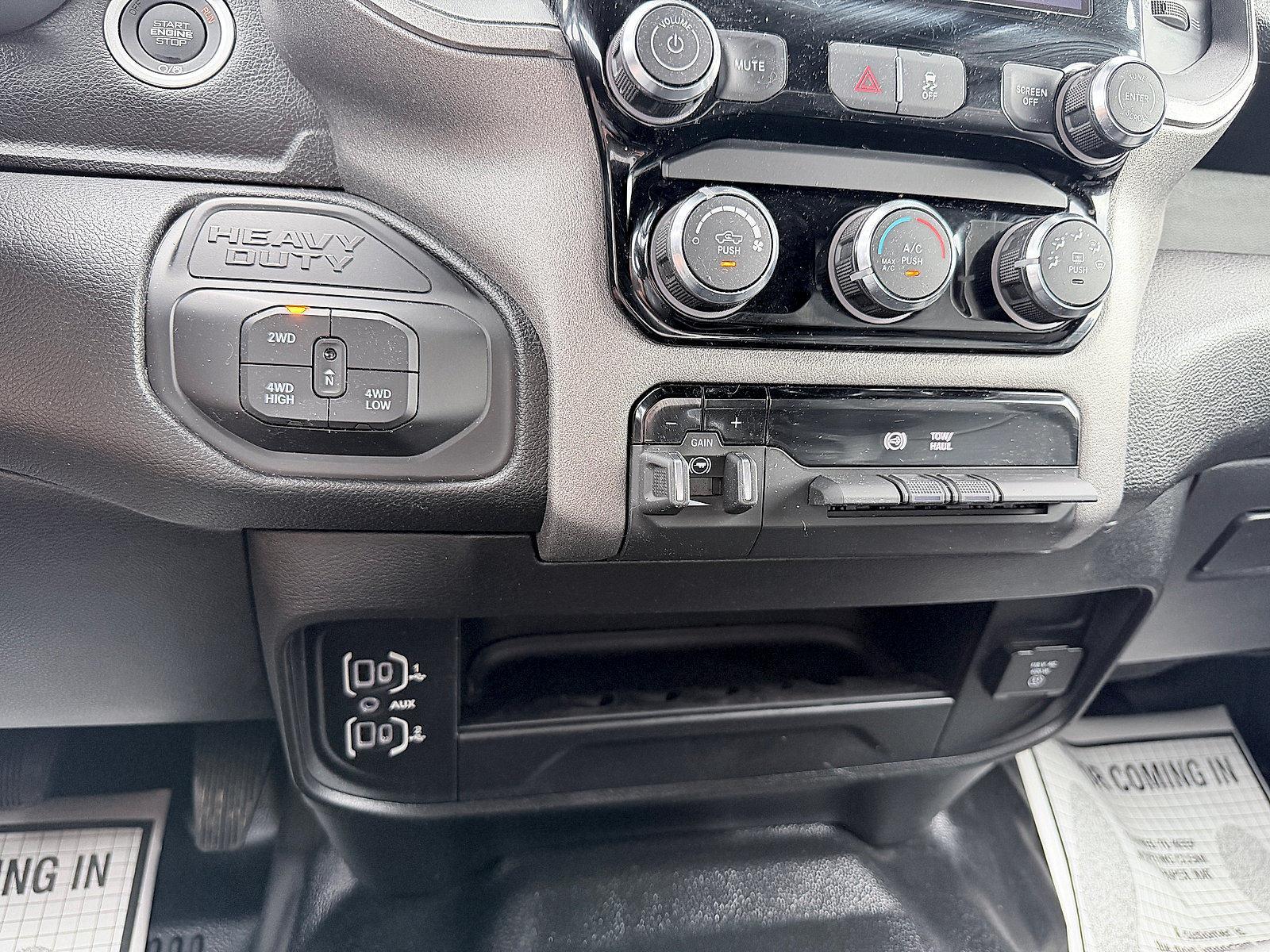 Used 2025 RAM 2500 Tradesman w/ Chrome Appearance Group AWD/4WD image 30