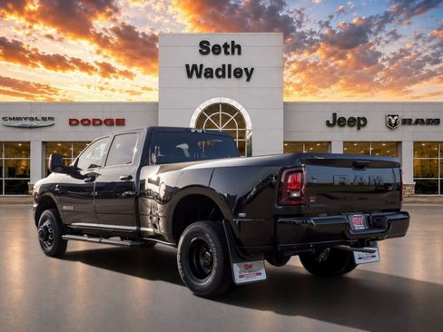 New 2026 RAM 3500 Big Horn AWD/4WD image 5