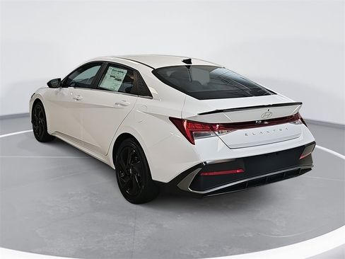 New 2026 Hyundai Elantra SEL Sport image 7