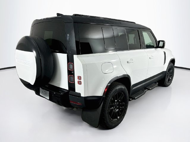 New 2026 Land Rover Defender 110 S AWD/4WD image 5