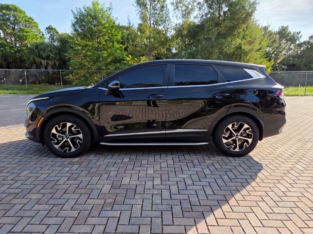 Used 2024 Kia Sportage EX FWD image 8