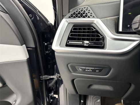 New 2026 BMW X5 xDrive50e w/ M Sport Package image 31