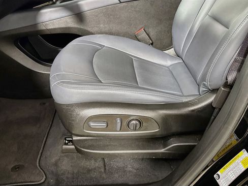 Used 2023 Buick Enclave Essence w/ Experience Buick Package AWD/4WD image 21