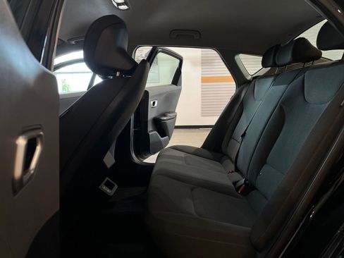 Used 2025 Kia K4 FWD image 25