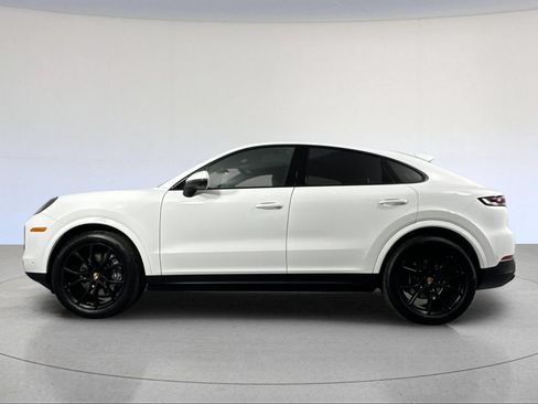 Certified 2026 Porsche Cayenne Coupe AWD/4WD image 2