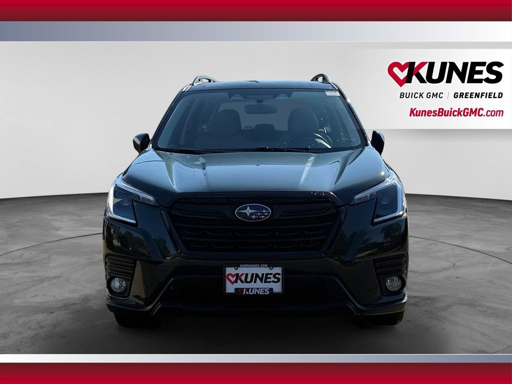 Used 2023 Subaru Forester Premium AWD/4WD image 4