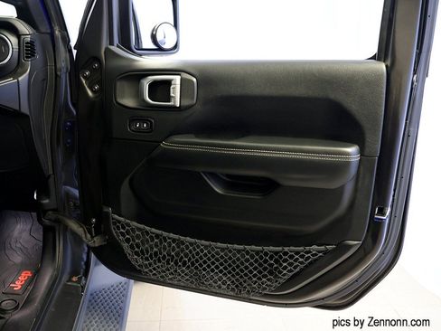 Used 2019 Jeep Wrangler Unlimited Sahara w/ Uconnect 4C Nav & Sound Group AWD/4WD image 31