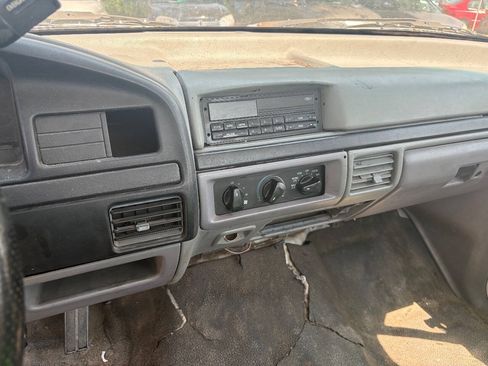 Used 1996 Ford F150 2WD Regular Cab image 12