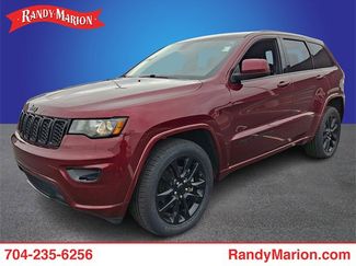 Used 2018 Jeep Grand Cherokee Altitude video 1