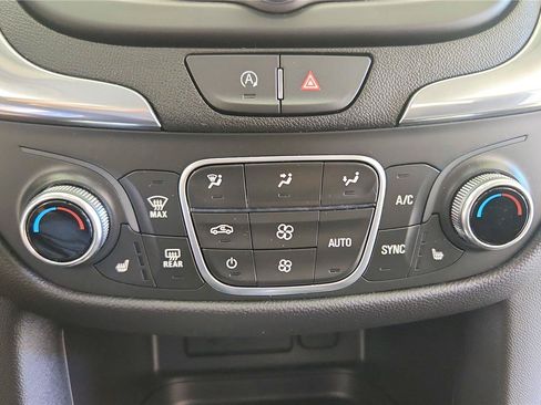 Used 2024 Chevrolet Equinox LT FWD image 28