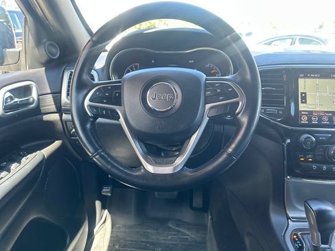 Used 2021 Jeep Grand Cherokee Laredo X AWD/4WD image 14