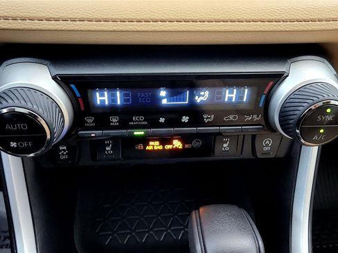 Certified 2023 Toyota RAV4 XLE image 40