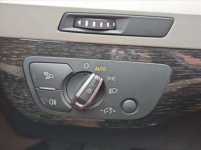 Used 2019 Audi Q7 2.0T Premium w/ Convenience Package AWD/4WD image 16