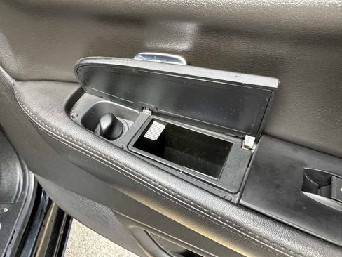 Used 2011 Cadillac DTS Limousine image 41