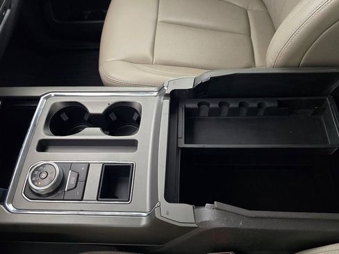 Used 2021 Ford Expedition XLT RWD image 29
