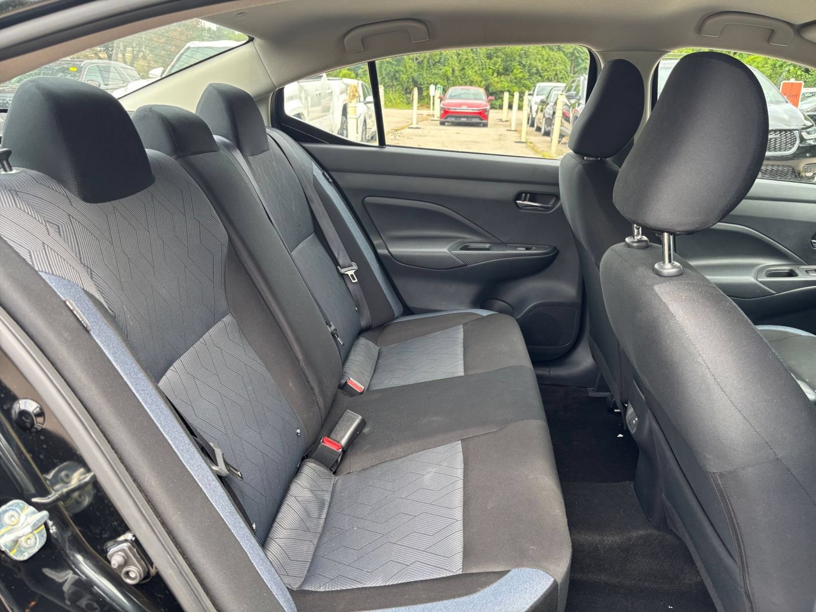 Used 2025 Nissan Versa SV FWD image 35