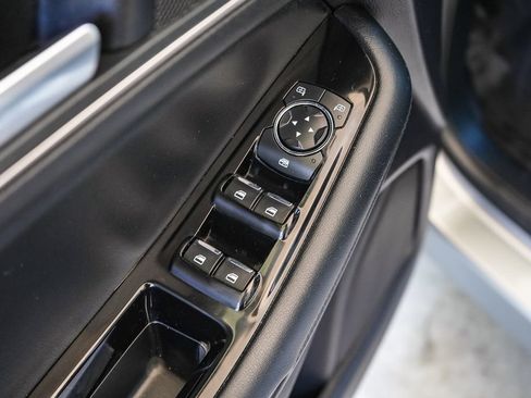 Used 2020 Ford Edge SEL w/ Convenience Package FWD image 19