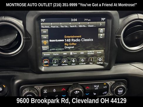 Used 2022 Jeep Wrangler Unlimited Sahara w/ LED Lighting Group AWD/4WD image 28