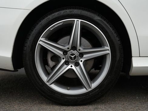 Used 2019 Mercedes-Benz E 300 4MATIC image 11