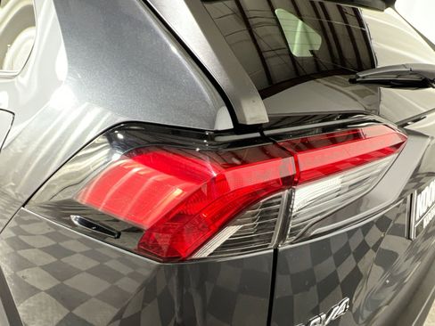 Used 2019 Toyota RAV4 LE image 16