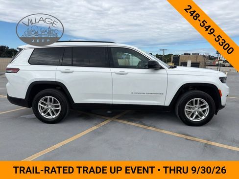 Used 2025 Jeep Grand Cherokee L Laredo w/ Luxury Tech Group I AWD/4WD image 2