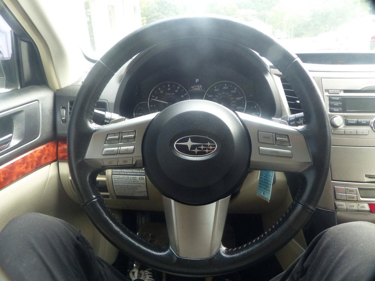 Used 2011 Subaru Outback 2.5i Limited AWD/4WD image 20