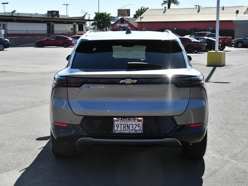 Used 2025 Chevrolet Equinox EV LT w/ Convenience Package FWD image 7