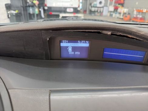 Used 2013 MAZDA MAZDA3 i Sport image 11