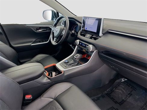 Used 2024 Toyota RAV4 Adventure image 27