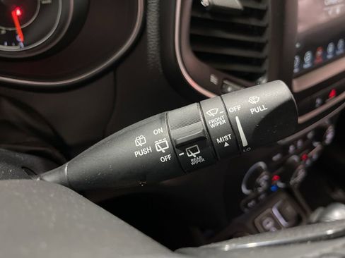 Used 2020 Jeep Cherokee Trailhawk w/ Cold Weather Group AWD/4WD image 16