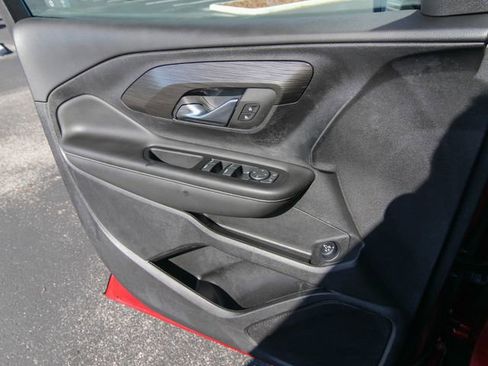 Used 2023 GMC Terrain SLE w/ Driver Convenience Package image 13