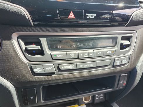 Used 2023 Honda Passport TrailSport image 30