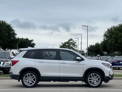 Used 2024 Honda Passport EX-L image 3