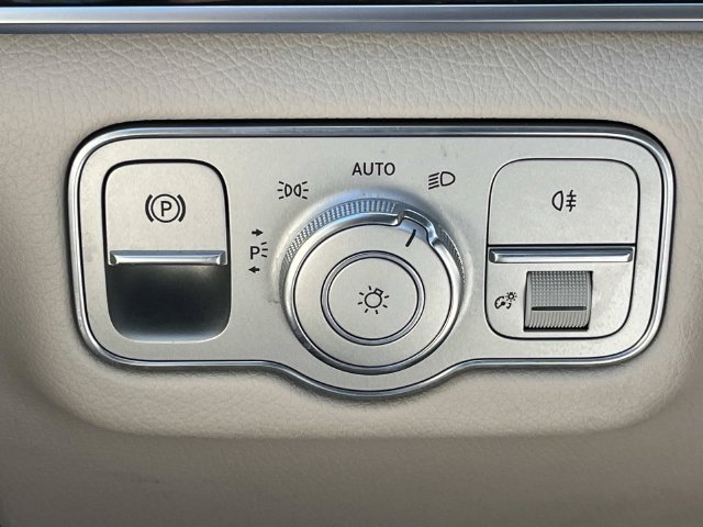 Used 2020 Mercedes-Benz GLS 450 4MATIC image 40