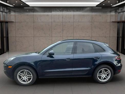 Used 2018 Porsche Macan Sport Edition AWD/4WD image 3
