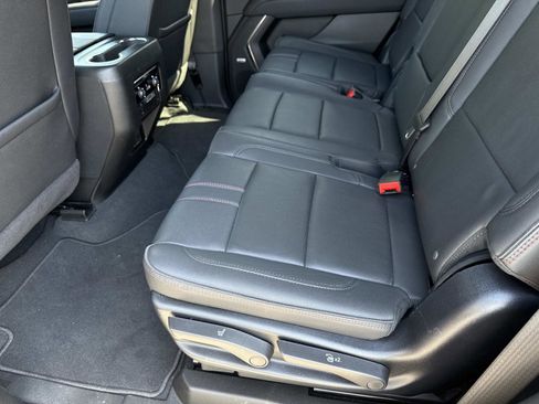 Used 2025 Chevrolet Tahoe RST w/ Comfort Package RWD image 10