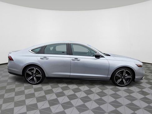 Used 2025 Honda Accord Sport image 6