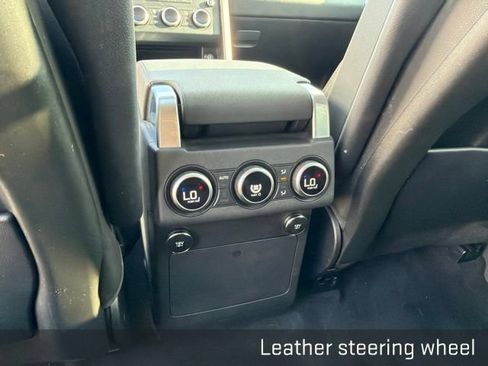 Used 2020 Land Rover Discovery Landmark AWD/4WD image 22
