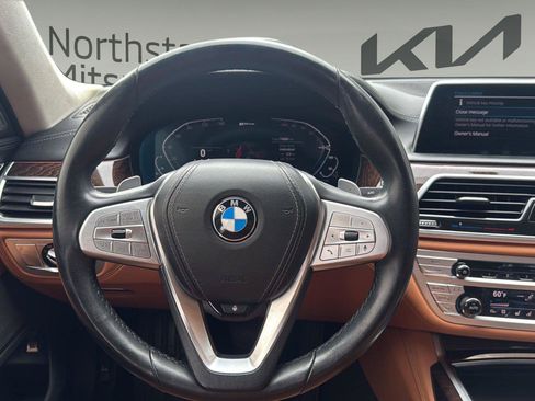 Used 2021 BMW 745e xDrive w/ Luxury Rear Seating Package AWD/4WD image 10