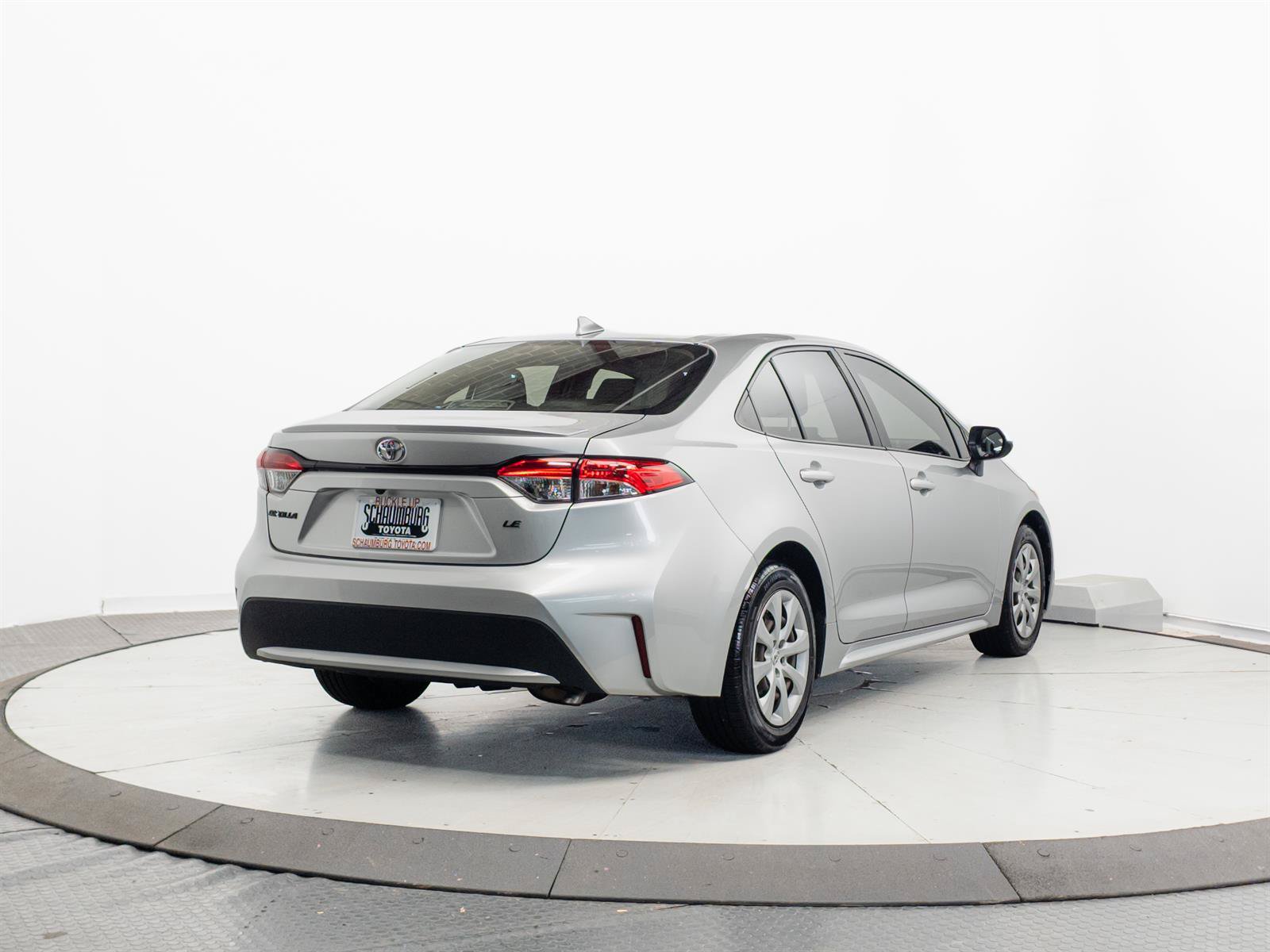 Used 2020 Toyota Corolla LE FWD image 13