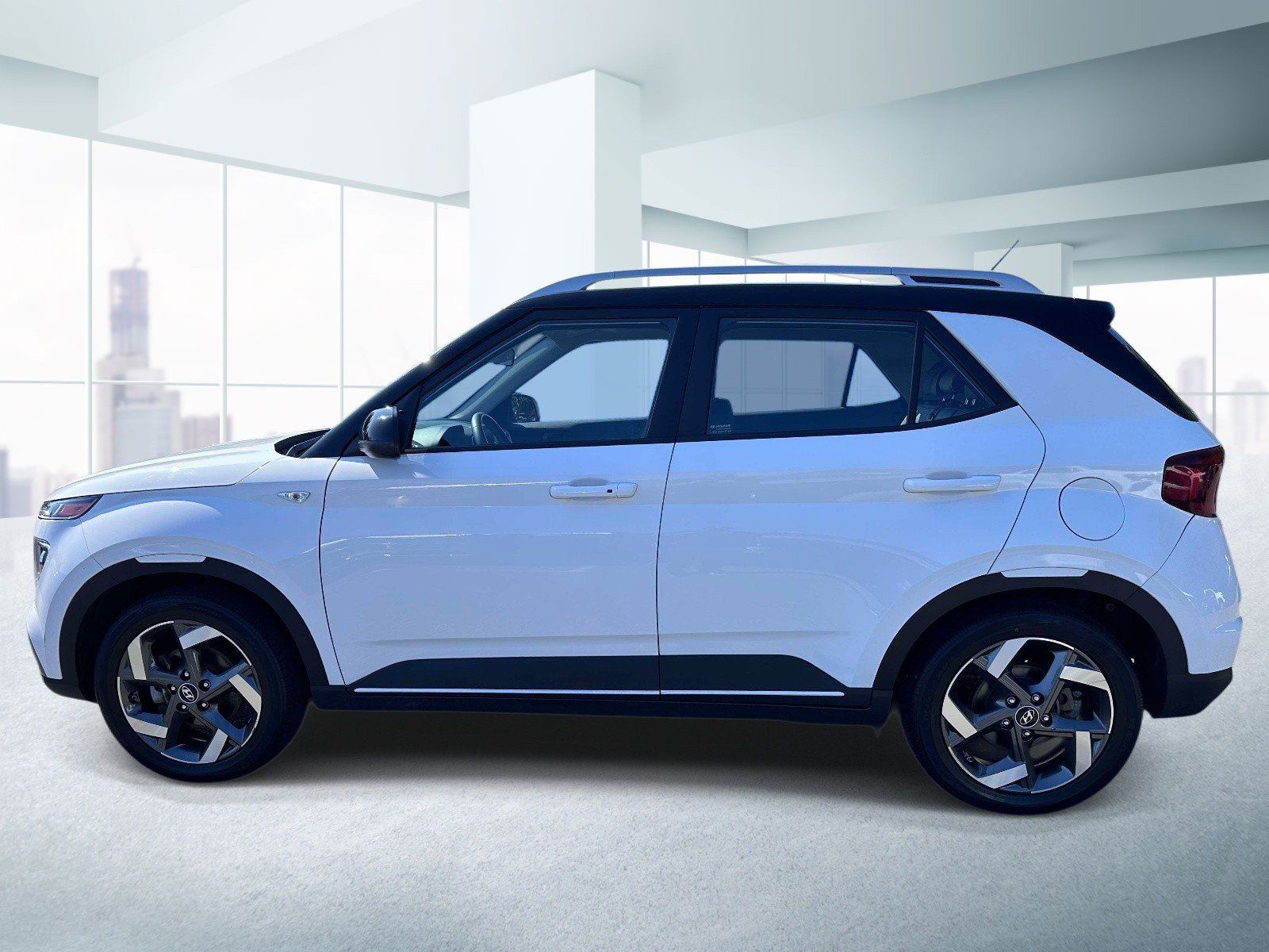 Used 2023 Hyundai Venue Limited w/ Cargo Package FWD image 2