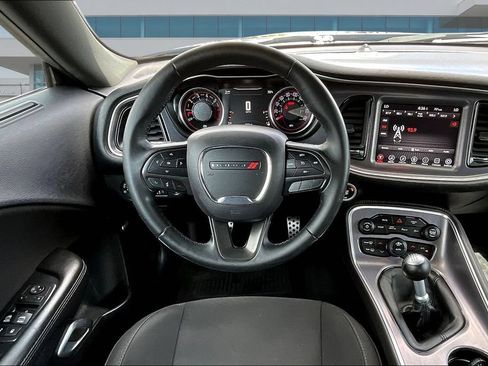 Used 2017 Dodge Challenger R/T Scat Pack RWD image 8