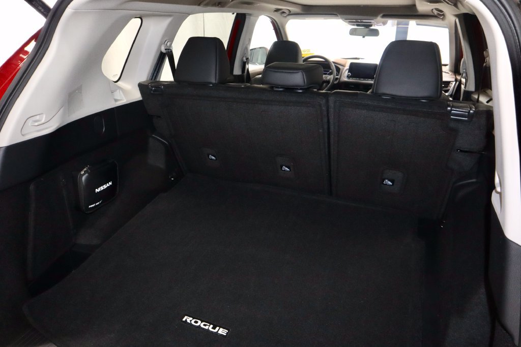Certified 2023 Nissan Rogue SV w/ SV Premium B Package AWD/4WD image 13