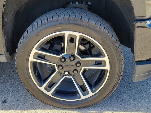 Used 2018 Chevrolet Silverado 1500 LT w/ LPO, Black Pack image 7