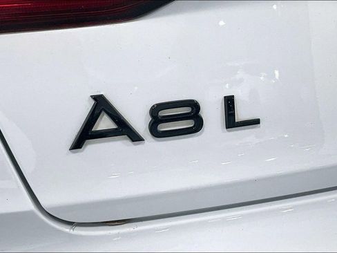 Used 2021 Audi A8 L 4.0T image 30