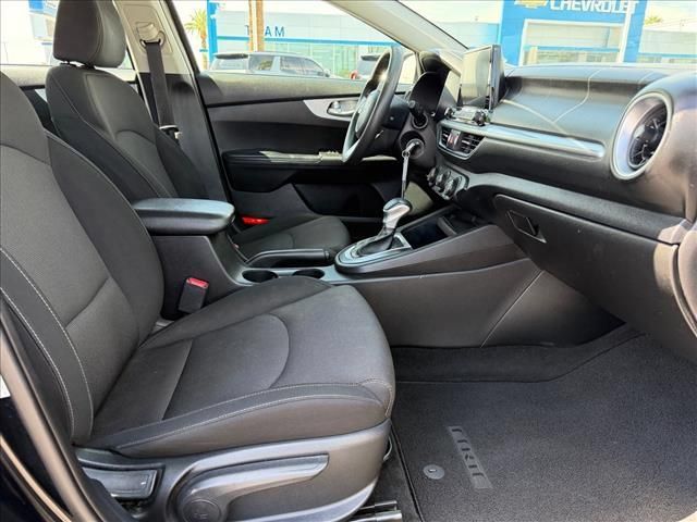 Used 2023 Kia Forte LXS FWD image 11