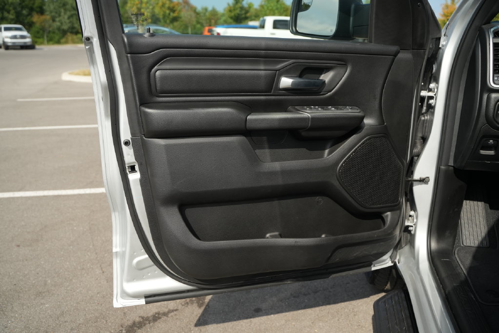 New 2026 RAM 1500 Express AWD/4WD image 12