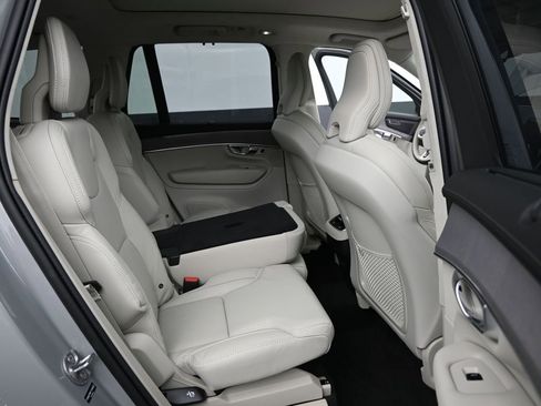 New 2026 Volvo XC90 B6 Ultra w/ Lounge Package AWD/4WD image 17