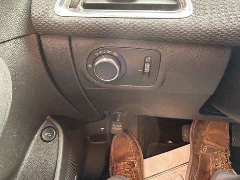 Used 2017 Chevrolet Cruze LT w/ LT True North Edition image 28